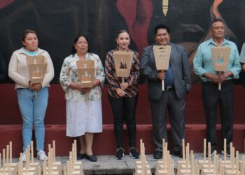 Entrega gobierno de San Pedro Cholula 540 faroles a mayordomías