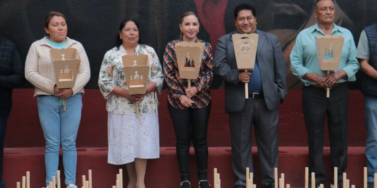 Entrega gobierno de San Pedro Cholula 540 faroles a mayordomías