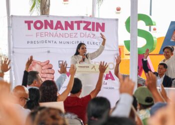 Continúa Tonantzin Fernández escuchando a las y los cholultecas a través del programa El Pueblo Manda
