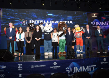 Inaugura la Rectora María Lilia Cedillo Ramírez “SUMMIT. Sinergia para la prosperidad 2024”