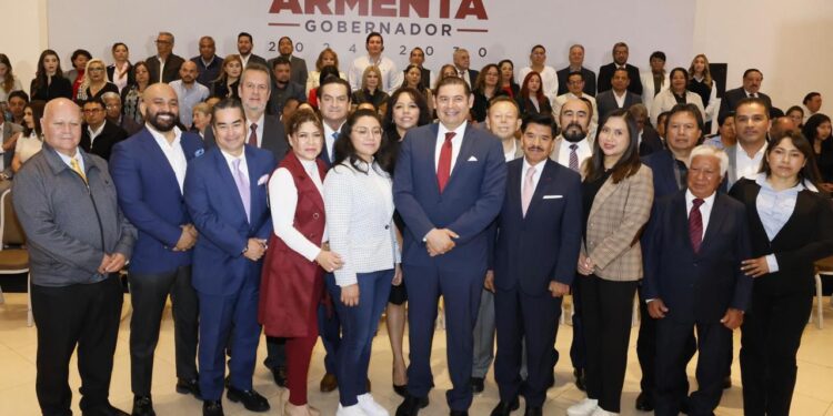 Armenta presenta a nuevos integrantes de su gabinete