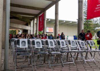 Verdad y justicia: IBERO Puebla recuerda a los 43 estudiantes de Ayotzinapa