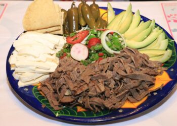 La  “Feria de la Cecina” se realizará el 19 y 20 de octubre,  se prevé el consumo de 11 toneladas de carne y la asistencia de más de 10 mil personas