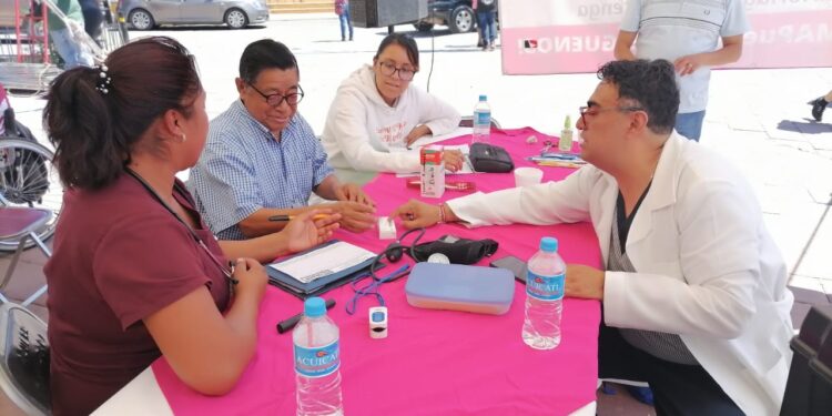 Alejandro Armenta acerca servicios de salud, con jornadas comunitarias