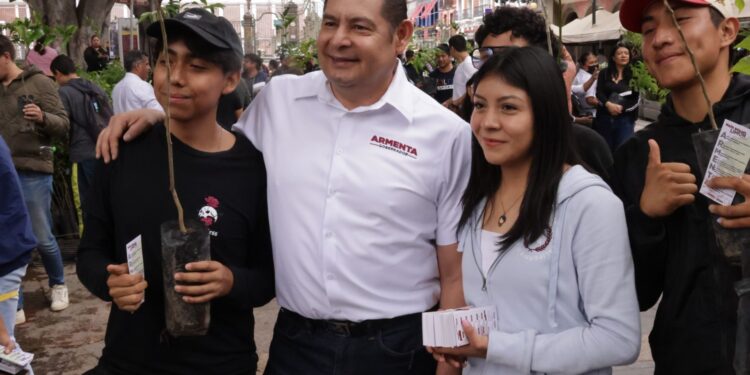 Gobierno itinerante, cercano a la gente para el progreso de Puebla: Armenta