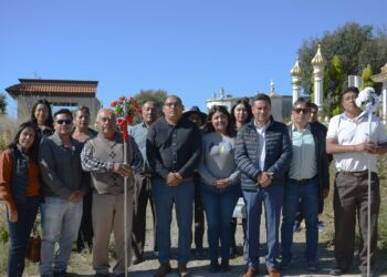 Inicia Armando Aguirre limpieza de panteones de Coronango