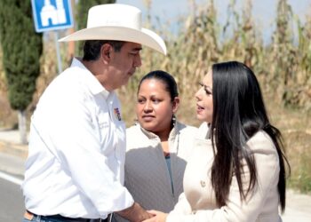 Tonantzin Fernández y Salomón Céspedes inauguran la rehabilitación de la ruta de evacuación N°2 Paso de Cortés tramo Cholula-Xalitzintla