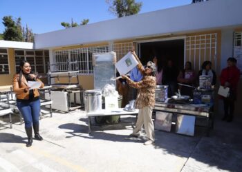 Entrega Gobierno de Cholula equipamiento de cocina en el CAM