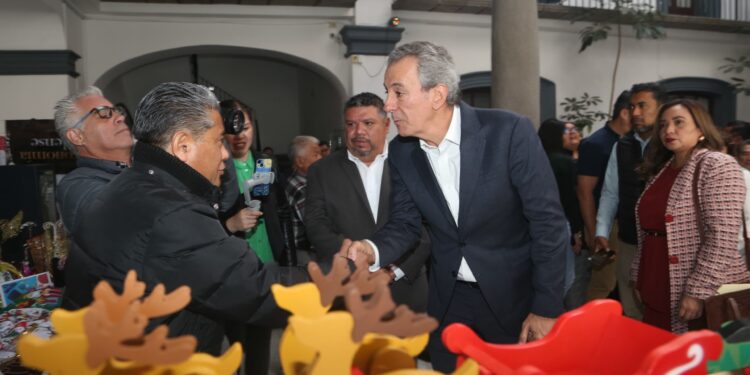 Promueve Gobierno de la Ciudad Expo Artesanal Navideña 2024 en Regidurías