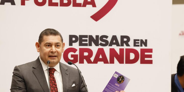 Lucha contra los edulcorantes, prioridad para la salud pública en Puebla: Alejandro Armenta