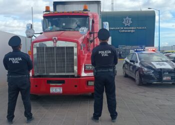 Policía de Coronango recupera tráiler robado en el EdoMex