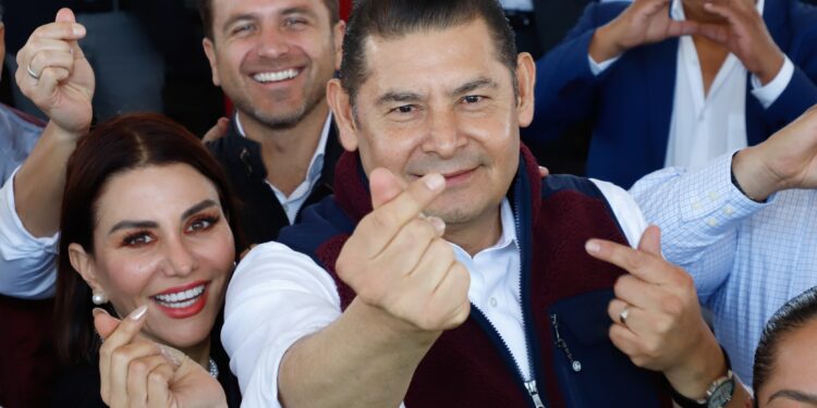 Anuncia Armenta inversión superior a 600 millones de pesos para la compra de maquinaria