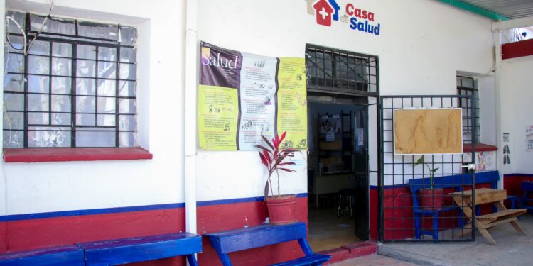 Anuncia Armenta rehabilitación de mil 500 Casas de Salud