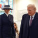Trump asiste a ceremonia religiosa antes de su investidura
