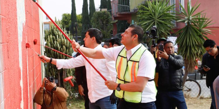 Barrer la indiferencia y el burocratismo para tener espacios dignos: Alejandro Armenta