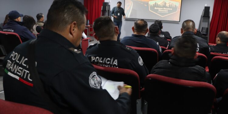Turismo capacita a policías de San Pedro Cholula para mejorar la atención a visitantes