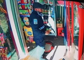 Supuesto policía auxiliar asalta a mano armada en Amozoc