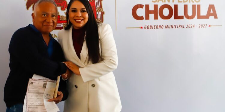 Tonantzin Fernández y su gabinete atendieron a cientos de cholultecas en el «Día Ciudadano»
