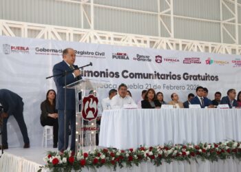 Encabeza Alfredo Velázquez bodas comunitarias en Tepeaca