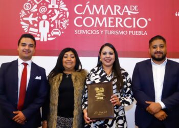 Firma Gobierno de Cholula convenio de colaboración con la Cámara de Comercio