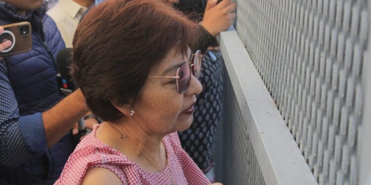 Lilia Cedillo recorre CU para buscar diálogo con estudiantes que mantienen paro