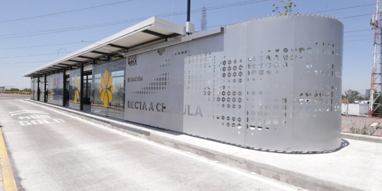 Línea 4 de RUTA opera al 100% con unidades nuevas y paraderos funcionales