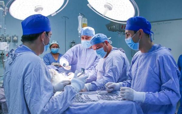 Rehabilitación de quirófanos beneficiará a 16 unidades médicas en Puebla