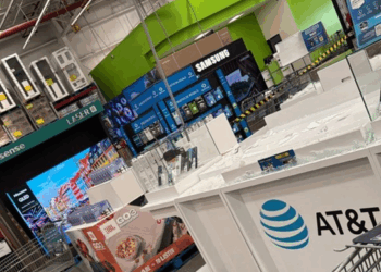 Asaltan tienda Sam’s Club en Periplaza; se llevan 25 celulares y huyen en motocicleta