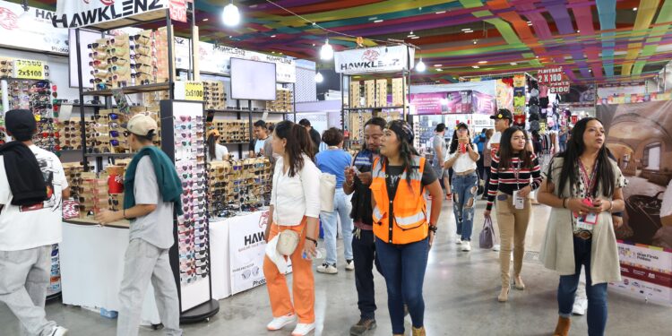 Familias del interior disfrutan la Feria de Puebla 2025