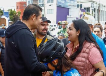 Tonantzin Fernández participa con el gobernador Alejandro Armenta y alcaldes en el 10° aniversario de la Vía Recreativa