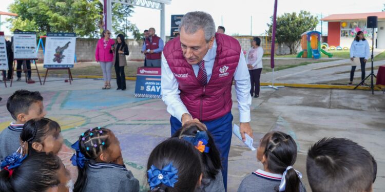Impulsa Pepe Chedraui mejoramiento de la infraestructura educativa de la capital