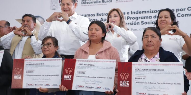 Gobierno de Puebla entrega 9.2 mdp en apoyos para obra comunitaria