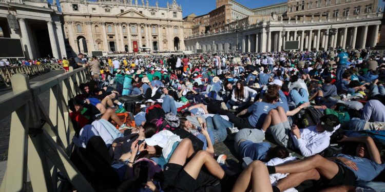 Vaticano apagará la telefonía móvil para aislar el cónclave