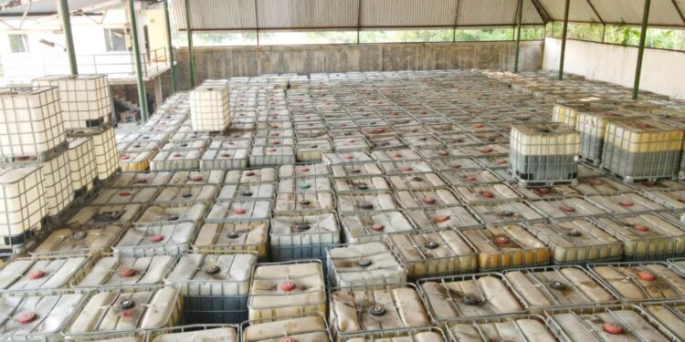 Aseguran un millón 500 mil litros de hidrocarburo en Comalcalco, Tabasco