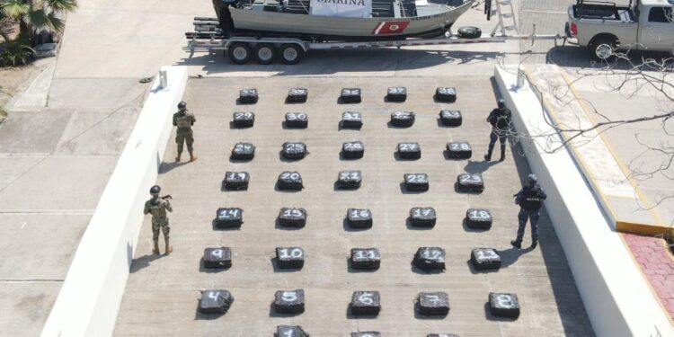 Aseguran 1.5 toneladas de cocaína en costas de Jalisco