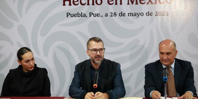 Lanzan en Puebla la campaña federal “Hecho en México” para fortalecer a empresas locales