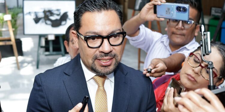 Andrés Villegas defiende elección judicial y critica al PRI por sus cuestionamientos