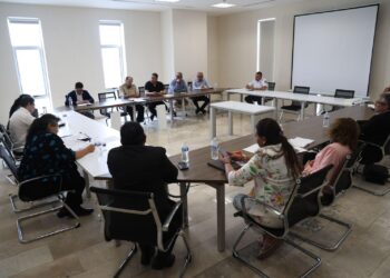 Desarrollan SSP y CNDH plan de atención para personas indígenas en reclusión