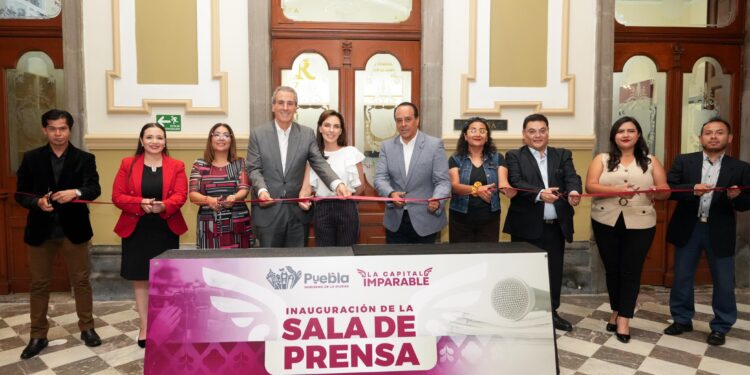 Pepe Chedraui reconoce labor de los medios de comunicación e inaugura Sala de Prensa en el Palacio Municipal
