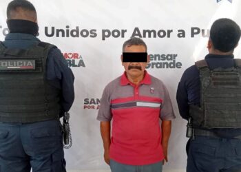 En Tehuacán, SEMAR, SSP y Policía Municipal detienen a dos presuntos narcomenudistas