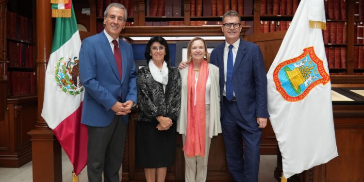 Pepe Chedraui fortalece vínculos con Francia en encuentro con embajadora
