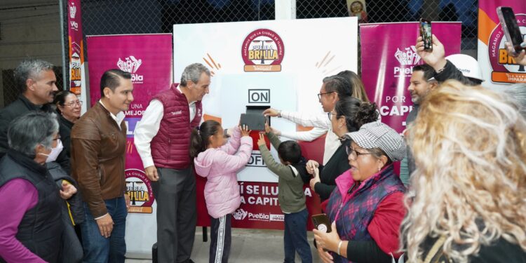 Puebla Brilla transforma San Ramón Castillotla con iluminación 100% LED