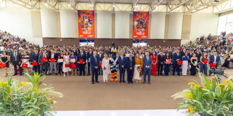 Levantan el vuelo más de 460 Gansos IBERO Puebla: Graduaciones 2025