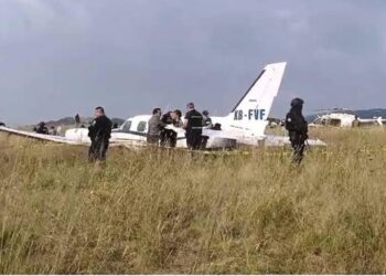 Aterrizaje de emergencia en Huejotzingo: avioneta cae en zona de cultivo, sin lesionados graves
