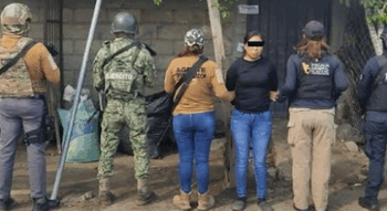 Desmantela FGE punto de venta de droga en Huaquechula; detienen a una mujer