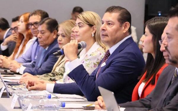Gobernador Alejandro Armenta llama a municipios a usar con responsabilidad sus recursos públicos