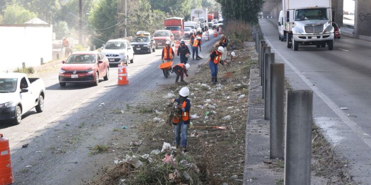 Gobierno de Puebla refuerza mantenimiento vial por temporada de lluvias