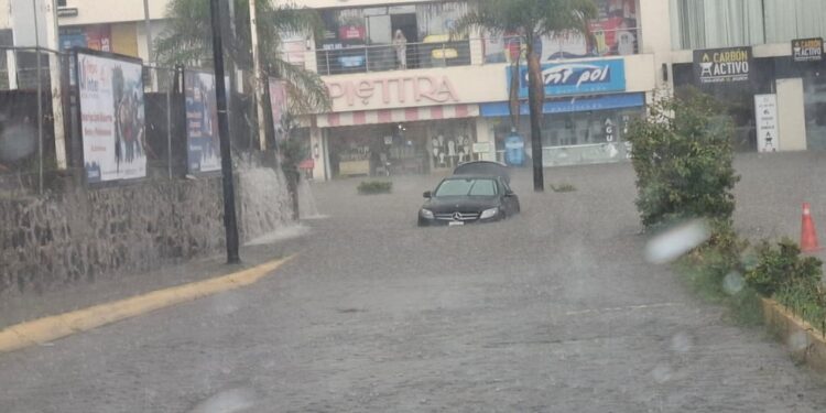 SSP reporta atención a inundaciones en Puebla capital y comunidades incomunicadas en Francisco Z. Mena