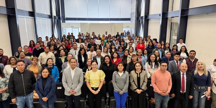 Hackea IPMP el aprendizaje docente con ponencia internacional