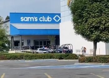 Roban al menos 20 celulares en tienda Sam’s Club de Plaza San Diego; investigan los hechos